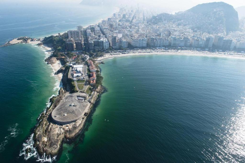Apartamento Completo Na Praia De Copacabana 02 Quartos Com Vista Lateral Mar Em Andar Alto, Ar, Wifi , Netflix, Pauloangerami Rmvc18 Rio de Janeiro Extérieur photo