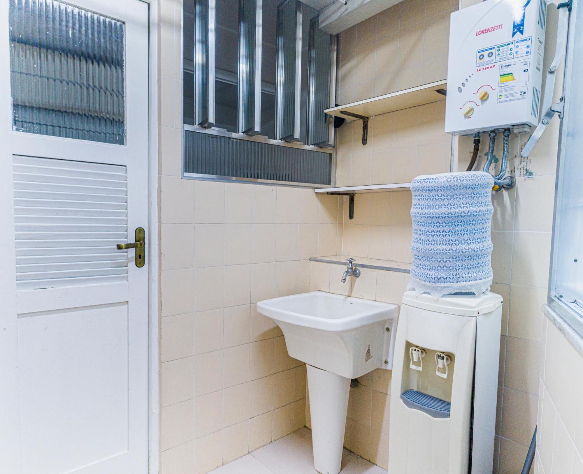 Apartamento Completo Na Praia De Copacabana 02 Quartos Com Vista Lateral Mar Em Andar Alto, Ar, Wifi , Netflix, Pauloangerami Rmvc18 Rio de Janeiro Extérieur photo